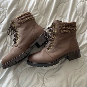 Women’s Fashion Boots